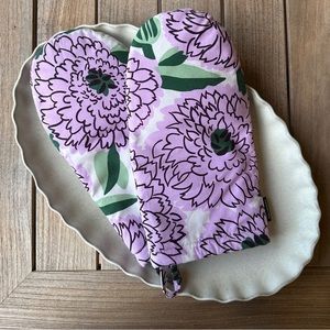 Marimekko “Pieni Primavera” Oven Mitts Set of 2
Off-white, Violet, Green